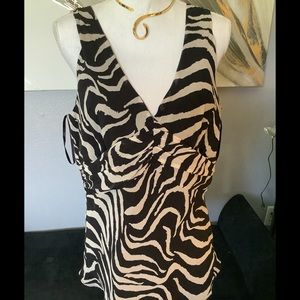 White House Black market top- XL